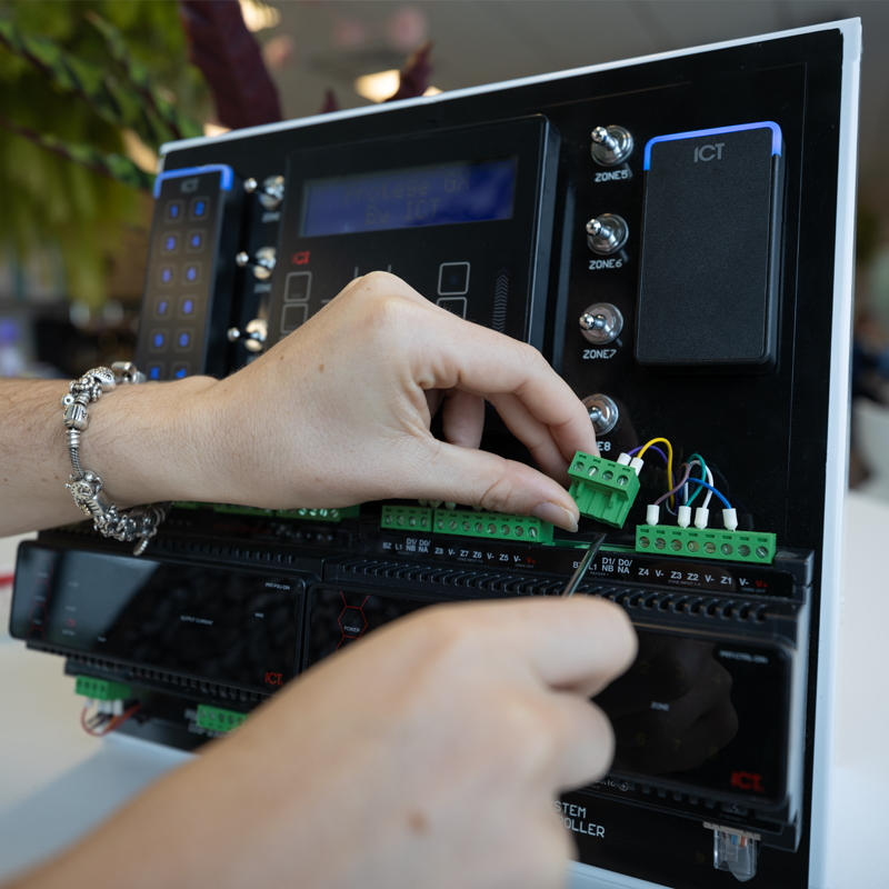 Protege GX Training Kit